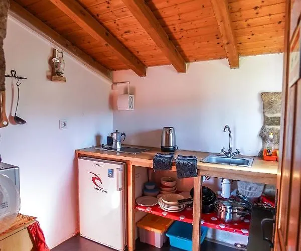 Casa Rústica, Perto Do Castelo De Chalé